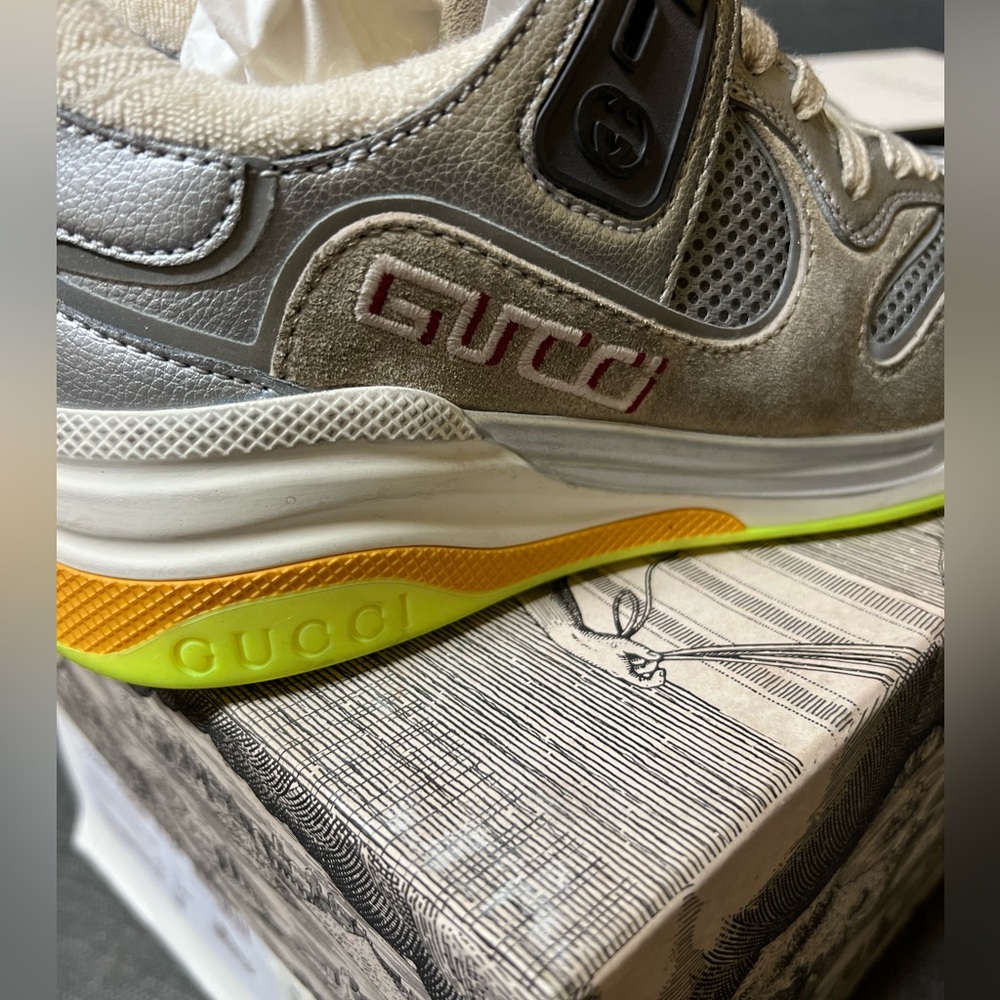 Gucci sneakers brand new never worn selling because is too small I got as a gift